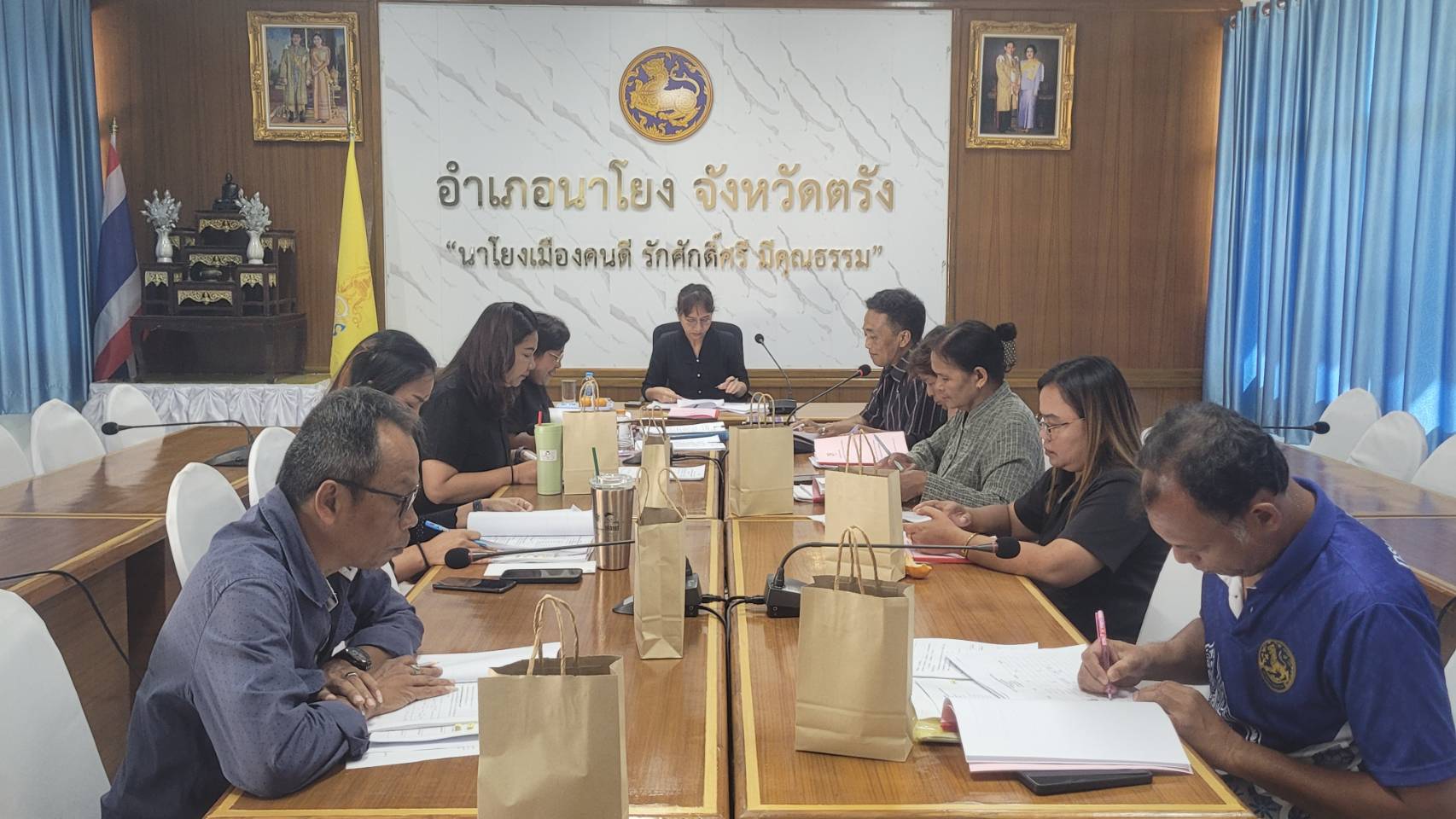 พช.นาโยง จ.ตรัง ประชุมคณะอนุกรรมการกลั่นกรองและติดตามการดำเนินงานกองทุนพัฒนาบทบาทสตรีอำเภอนาโยง ครั้งที่ 1/2569