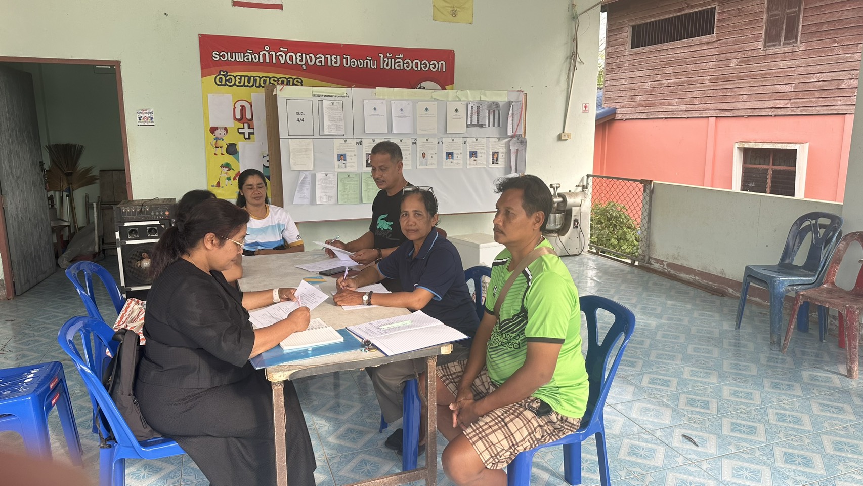 พช.นาโยง จ.ตรัง ร่วมประชุมคระกรรมการกองทุน กข.คจ.บ้านควนเจาะ