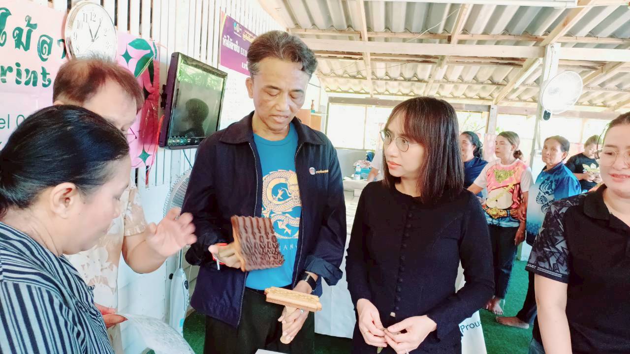 สพอ.นาโยง จังหวัดตรัง. ร่วมขับเคลื่อนการดำเนินงานเงินอุดหนุนกองทุนพัฒนาบทบาทสตรี จังหวัดตรัง