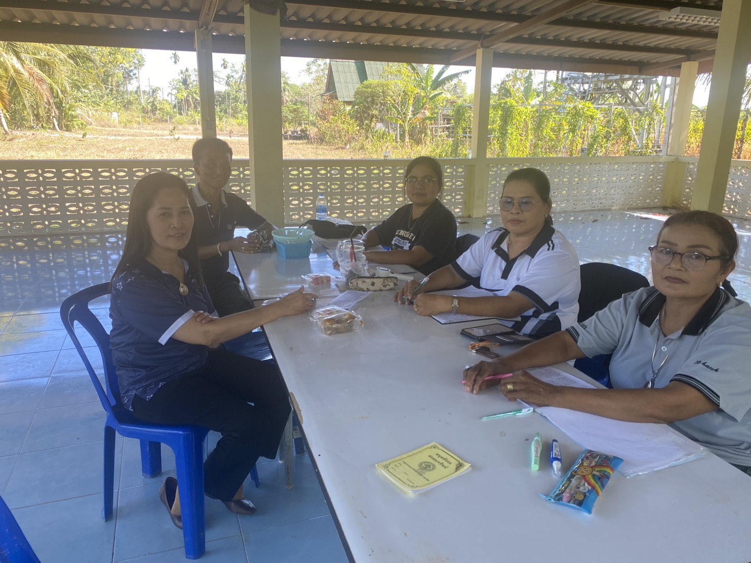 สพอ.นาโยง จังหวัดตรัง ติดตามการขับเคลื่อนงานโครงการแก้ไขปัญหาความยากจน (กข.คจ.)