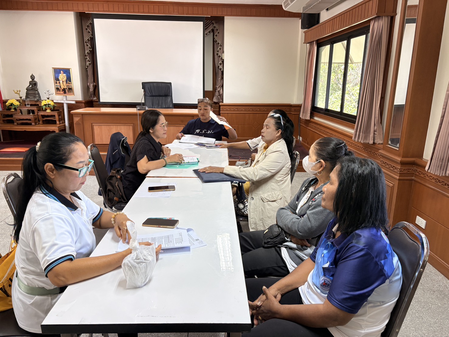 สพอ.นาโยง จังหวัดตรัง  ร่วมประชุมคณะทำงานขับเคลื่อนงานกองทุนพัฒนาบทบาทสตรี 